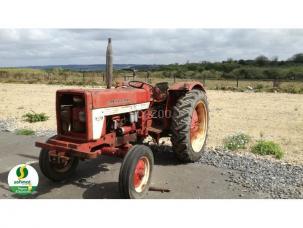 Tracteur agricole IH 423