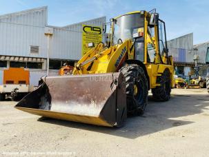 Tractopelle articulé KOMATSU Tractopelle WB70 (NET DE TVA)