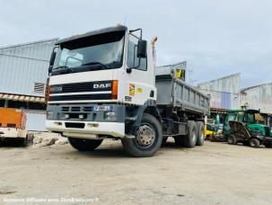 Benne basculante de chantier et de TP DAF CF85