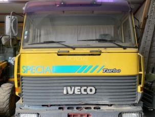 Benne basculante de chantier et de TP Iveco 330.36