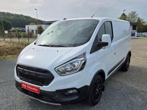 Fourgon avec parois et toit rigide Ford Transit