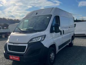 Fourgon avec parois et toit rigide Peugeot Boxer