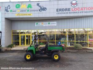 Benne basculante de chantier et de TP John Deere gator HPX815E