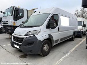 Fourgon avec parois et toit rigide Fiat Ducato