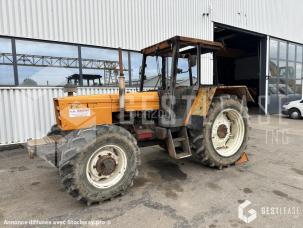 Tracteur agricole Renault 891-4