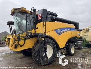 Moissonneuse-batteuse New Holland CX5090