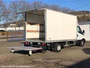 Fourgon avec parois et toit rigide Iveco Daily