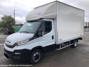 Fourgon avec parois et toit rigide Iveco Daily