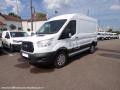 Fourgon avec parois et toit rigide Ford Transit