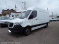 Fourgon avec parois et toit rigide Mercedes Sprinter