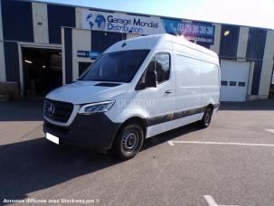 Fourgon avec parois et toit rigide Mercedes Sprinter