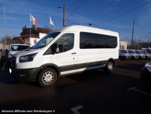 Fourgon avec parois et toit rigide Ford Transit