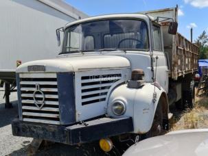 Benne basculante de chantier et de TP Berliet GLR