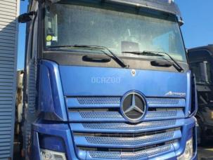 Pour semi-remorque Mercedes ACTROS 1848