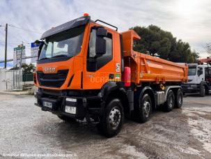 Benne basculante de chantier et de TP Iveco TRAKKER 450