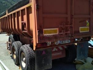 Benne basculante de chantier et de TP Fruehauf Benne pour semi remorque FRUEHAUF