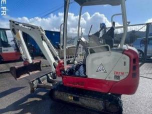 Mini-pelle Takeuchi TB216