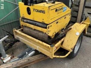 Compacteur à main Bomag 1 Rouleau à guidage BOMAG H + Remorque