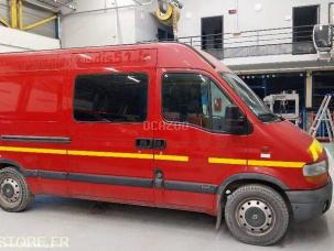 Fourgon avec parois et toit rigide Renault Master