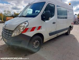 Fourgon avec parois et toit rigide Renault Master