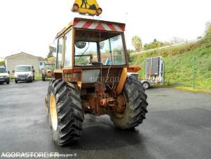 Tracteur agricole Renault R7462