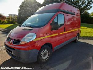 Fourgon avec parois et toit rigide Renault Trafic