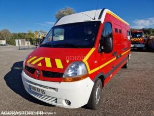 Fourgon avec parois et toit rigide Renault Master