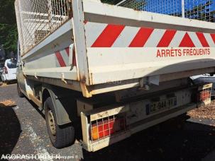 Benne basculante de chantier et de TP Renault Master