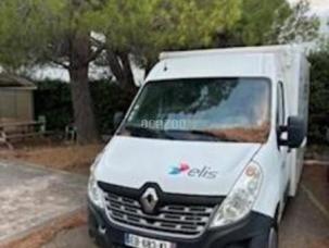 Fourgon avec parois et toit rigide Renault Master