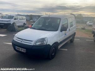 Fourgon avec parois et toit rigide Citroën Berlingo