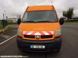 Fourgon avec parois et toit rigide Renault Master