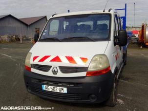 Fourgon avec parois et toit rigide Renault Master