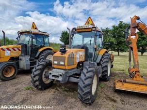 Tracteur agricole Renault R4