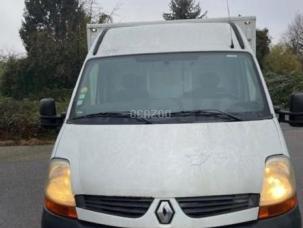 Fourgon avec parois et toit rigide Renault Master