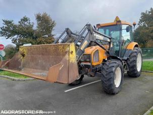 Tracteur agricole Renault CERGOS