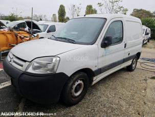 Fourgon avec parois et toit rigide Citroën Berlingo