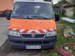 Fourgon avec parois et toit rigide Fiat Ducato