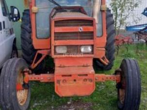 Tracteur agricole Renault R7591