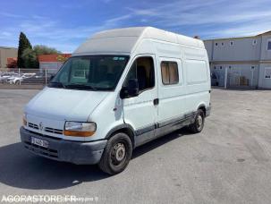 Fourgon avec parois et toit rigide Renault Master