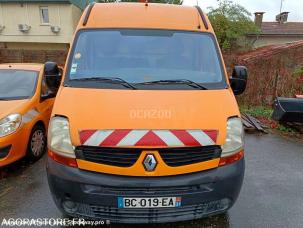 Fourgon avec parois et toit rigide Renault Master