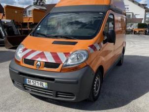 Fourgon avec parois et toit rigide Renault Trafic