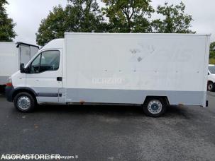 Fourgon avec parois et toit rigide Renault Master