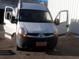 Fourgon avec parois et toit rigide Renault Master