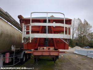 Benne basculante de chantier et de TP Fruehauf DF33