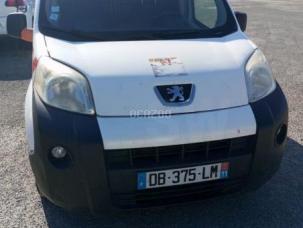 Fourgon avec parois et toit rigide Peugeot Bipper