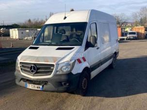 Fourgon avec parois et toit rigide Mercedes Sprinter