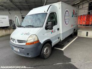 Fourgon avec parois et toit rigide Renault Master