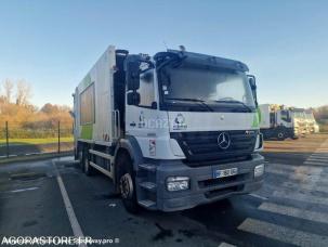 Benne à ordure ménagères Mercedes 2529