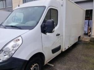 Fourgon avec parois et toit rigide Renault Master