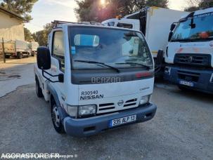 Benne basculante de chantier et de TP Nissan Cabstar